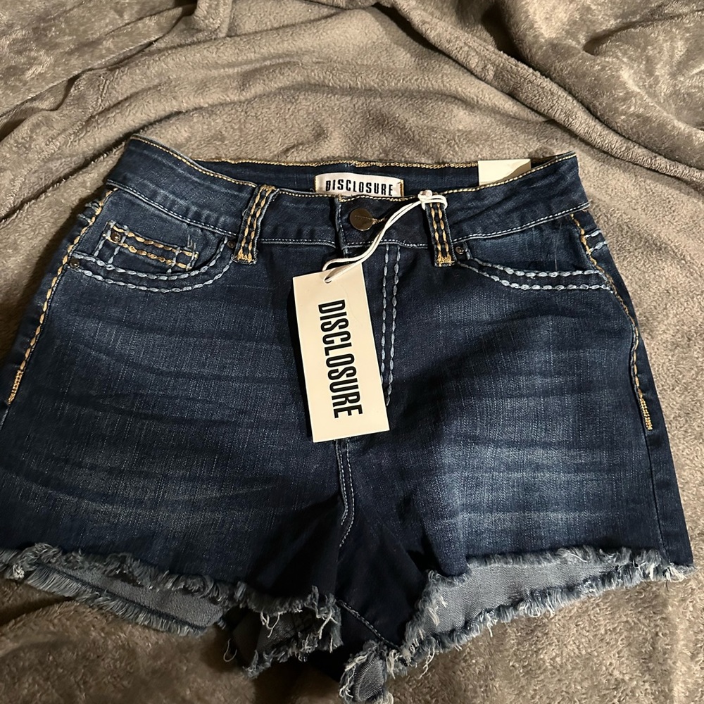 Disclosure short jean 9/29 nwt/ 5/27 available